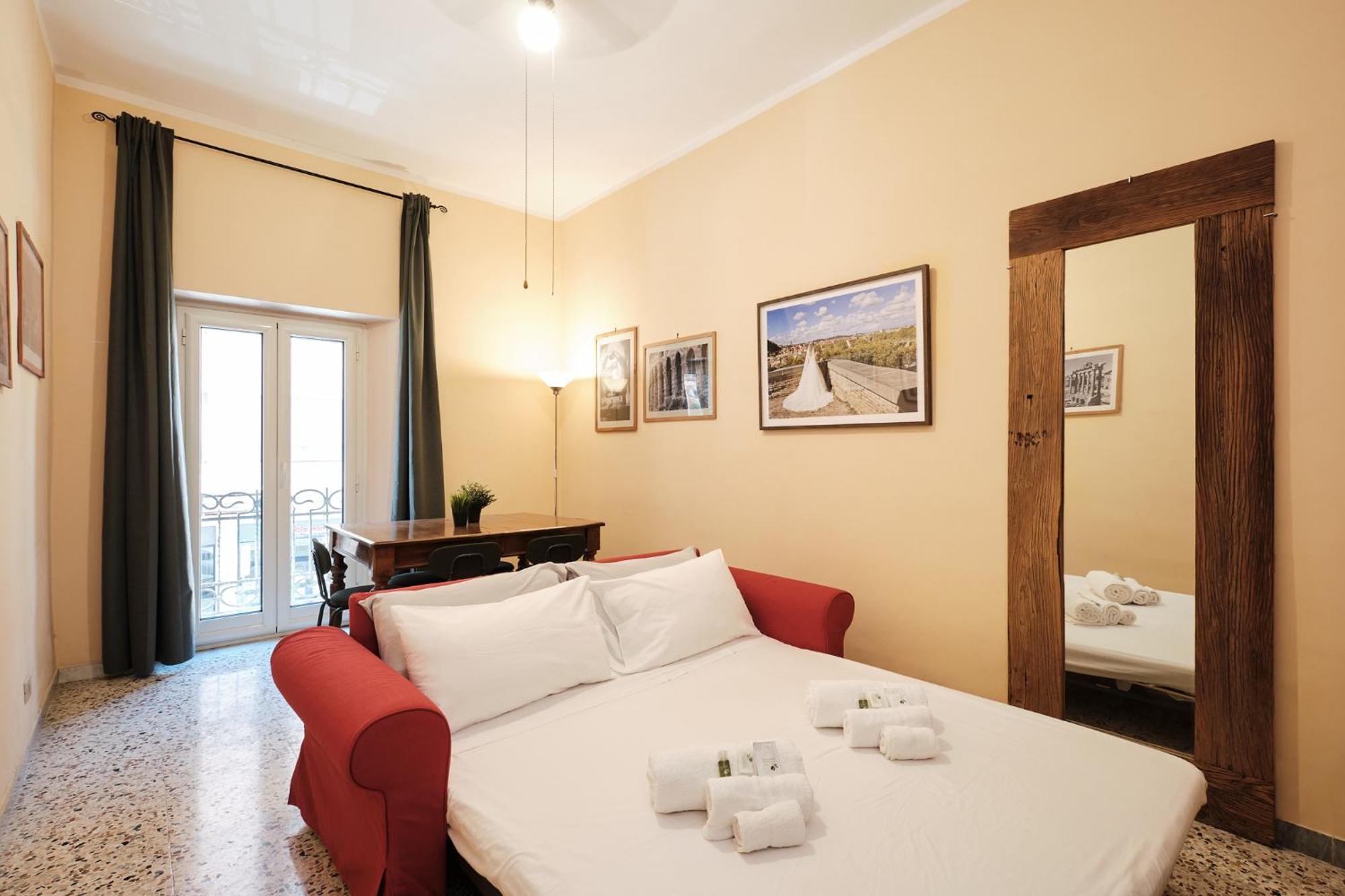Appartement Colosseum 3 & 4 Bathrooms With Garden
