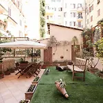 Colosseum 3 Rooms & 4 Bathrooms With Garden