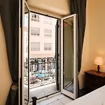 Colosseum 3 Rooms & 4 Bathrooms With Garden